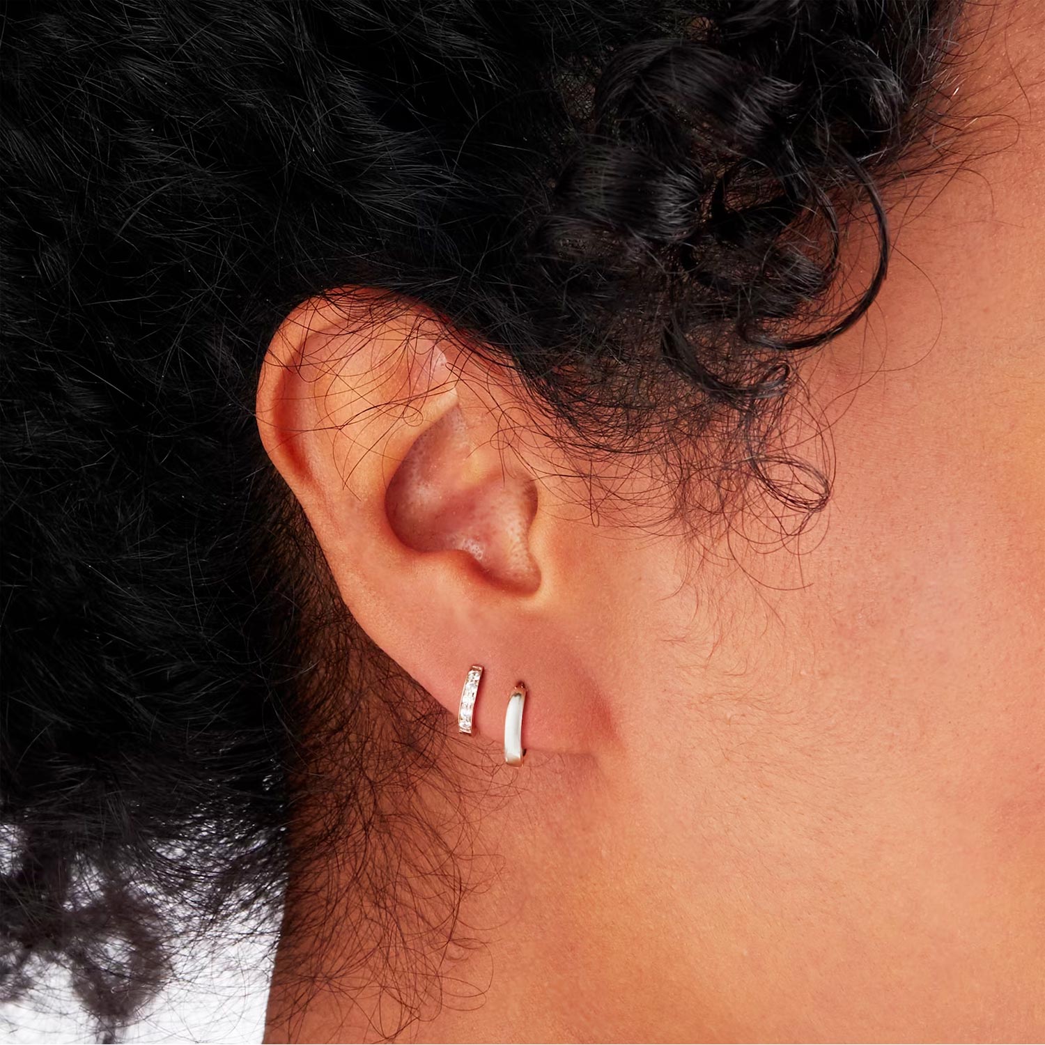 9ct White Gold 10mm Huggie Hoop Earrings – Image 2